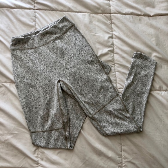 Gymshark Fleur Texture Leggings - Picture 3 of 9